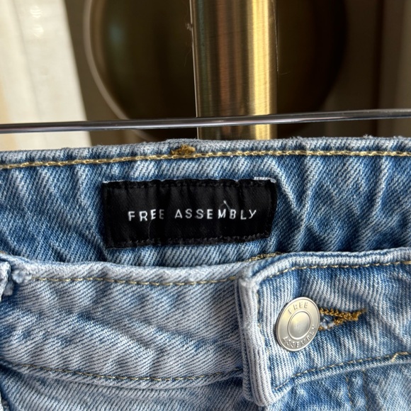 NWOT Free Assembly Light Blue Distressed Jeans | 18 - Picture 2 of 9